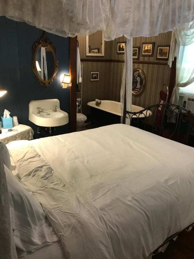 Armour'S Hotel & Spa Red Boiling Springs Bagian luar foto